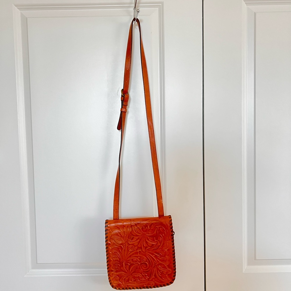 Patricia Nash Elegant Tan Leather Embossed Shoulder Bag